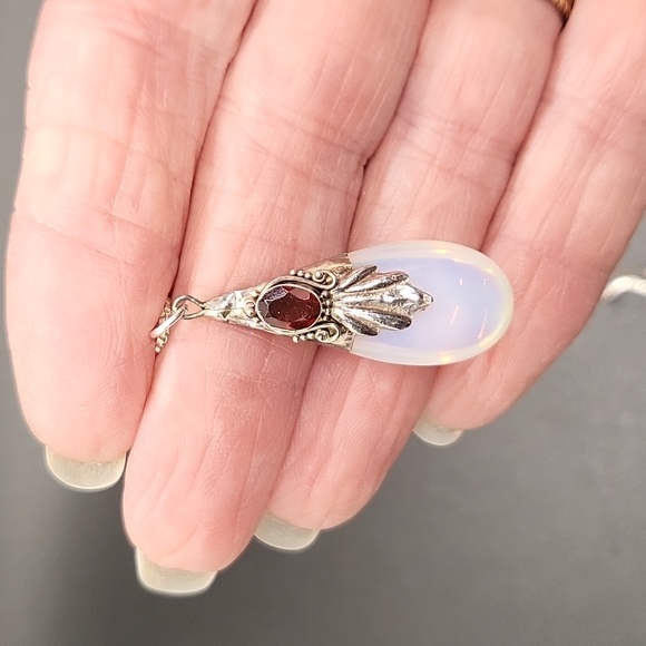Opalite and garnet sterling silver pendant- WITH sterling silver box chain - Picture 4 of 8